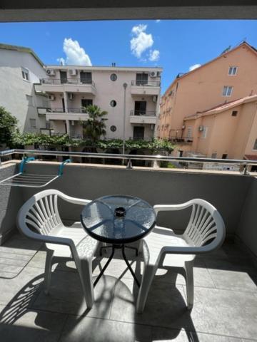 Dmd Apartmani Budva Luaran gambar